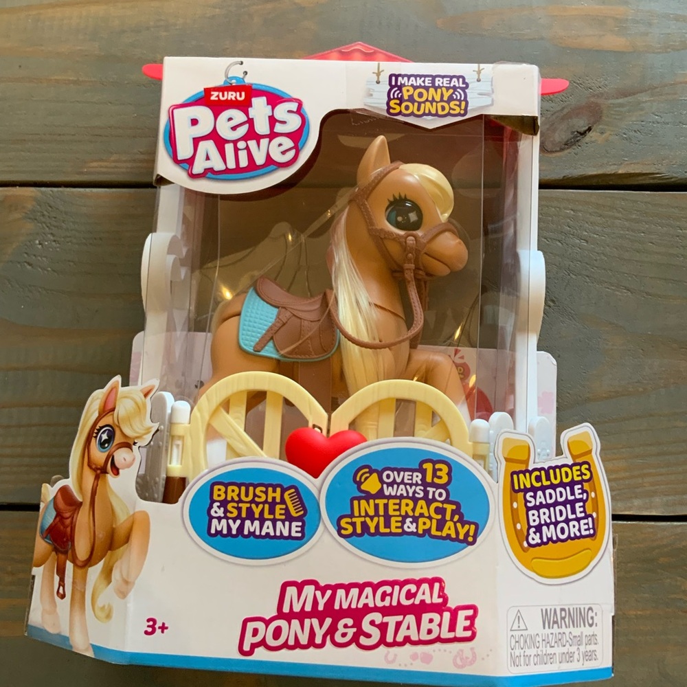 Pets Alive My Magical Pony & Stable - Tan New In Box